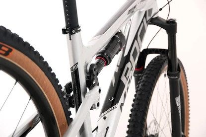 Celoodpružený bicykel Rock Machine 29 Blizzard TRL 90 strieborný