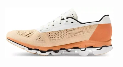 Dámska bežecká obuv On Cloudboom Savannah/White  EUR 41