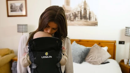 Detské nosítko Little Life  Acorn Baby Carrier