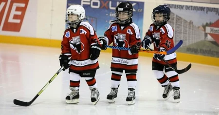 Proč je hokej dobrý sport pro vaše dítě a co s sebou na první trénink?
