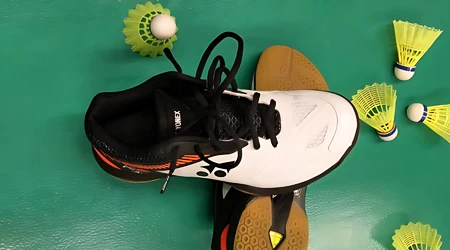 RECENZE: Boty na badminton Yonex Power Cushion 65 Z2