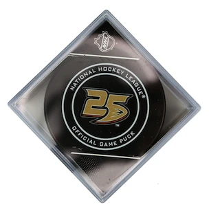 Oficiálny puk zápasu Inglasco Inc.  Official Game Pucks