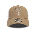Šiltovka New Era Trucker Essential NBA Milwaukee Bucks Camel/White