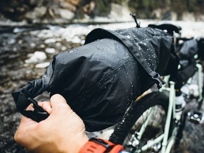 Taška pod sedlo Topeak  BACKLOADER 6 l Black