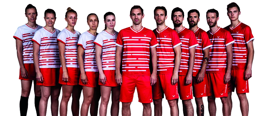 Dánská badmintonová reprezentace v oblečení Victor