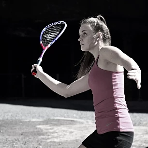 Michaela Čepová so squashovou raketou Tecnifibre Carboflex X-Speed 125 NS