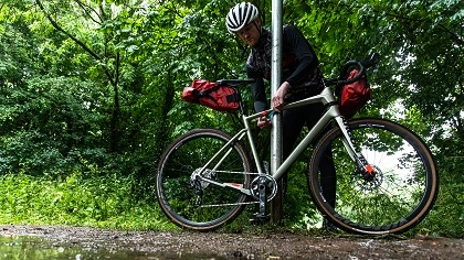 uťahovací pásik na bicykel Hiplok Z Lok Combo